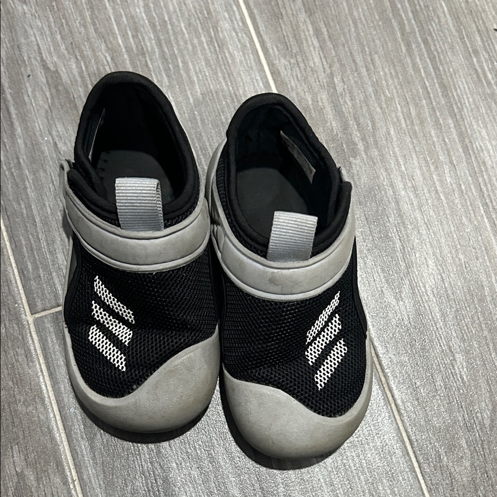 adidas Kids Black and Gray Mesh shoes